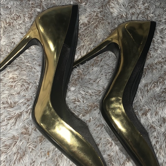 Heels - Picture 4 of 4